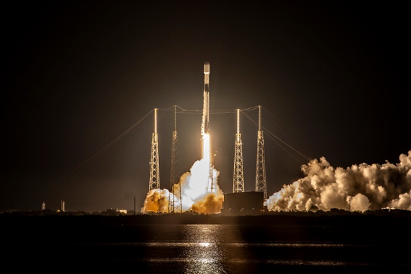 Watch SpaceX launch 22 Starlink satellites tonight!
