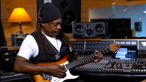 Meet session legend Vernon Ice Black’s mythical ‘Sunnie’ Strat, the guitar that appears on some of Mariah Carey and Whitney Houston’s biggest hits… and features a “whoop-de-do button”