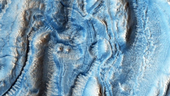 Martian glaciers were slowed by fast drainage and weak gravity, scientists suggest