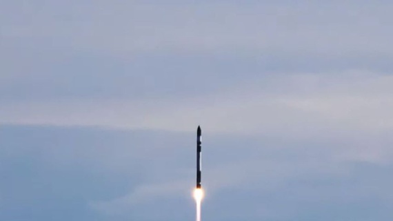 Rocket Lab returns to flight with satellite launch