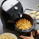 How much does it cost to run an air fryer and is it cheaper than a microwave?