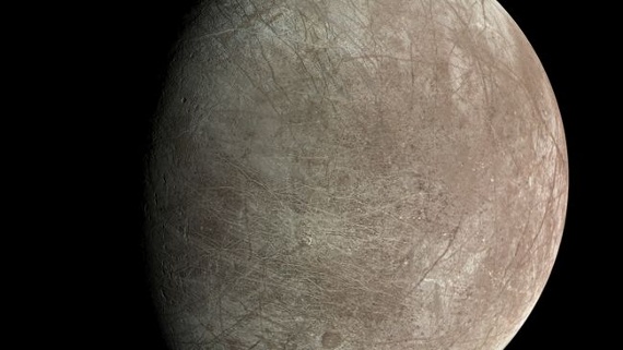 Juno probe captures high-res images of icy moon Europa