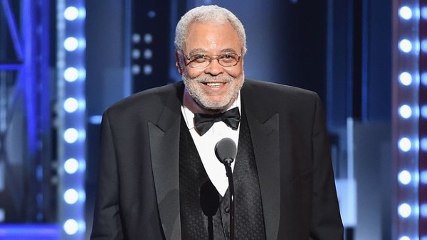 Voice of Darth Vader, James Earl Jones dies at 93